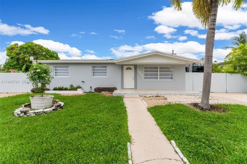 15805 Sw 300th Ter, Homestead, FL, 33033-3425 | Card Image