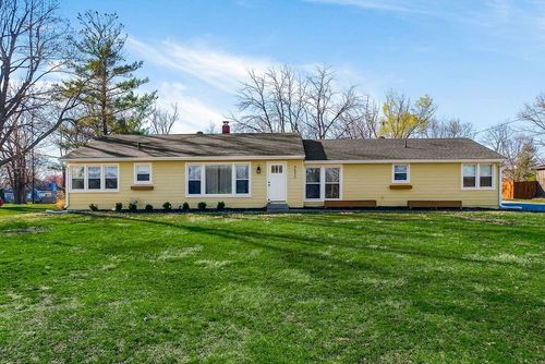 2633 E Langsford Rd, Lee's Summit, MO, 64063-3615 | Card Image