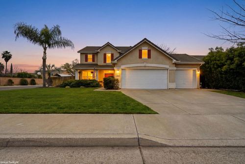 903 W Sandstone Ct, Hanford, CA, 93230-6773 | Card Image