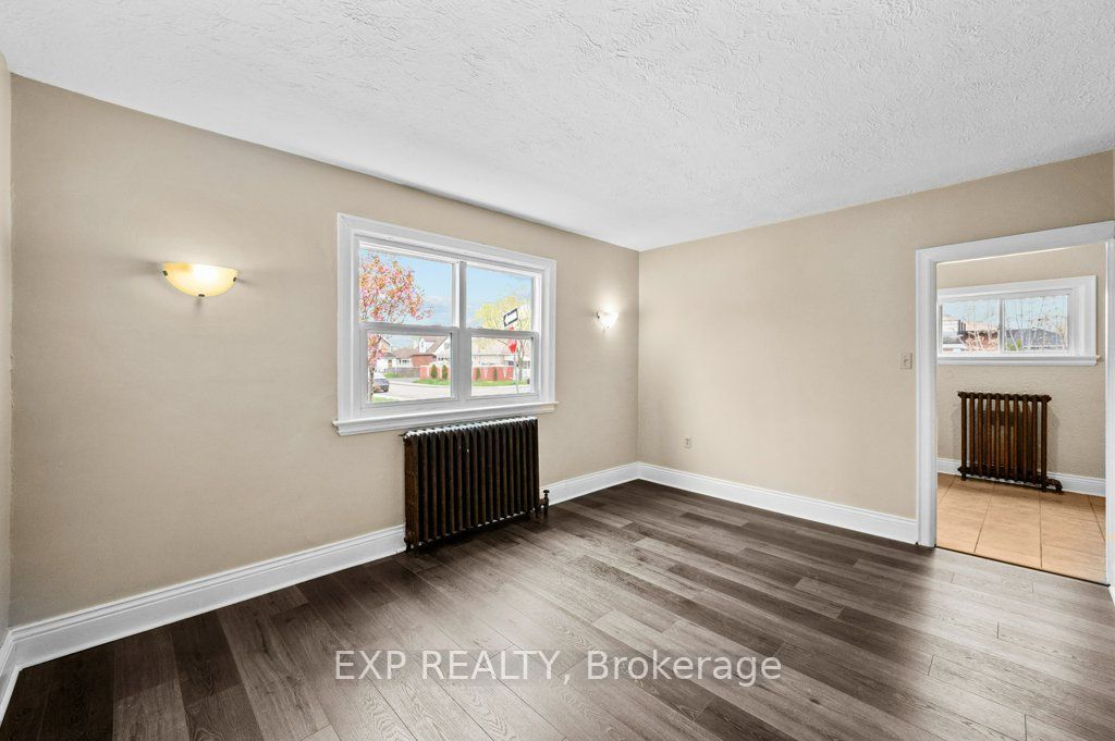Residential in Hamilton 4