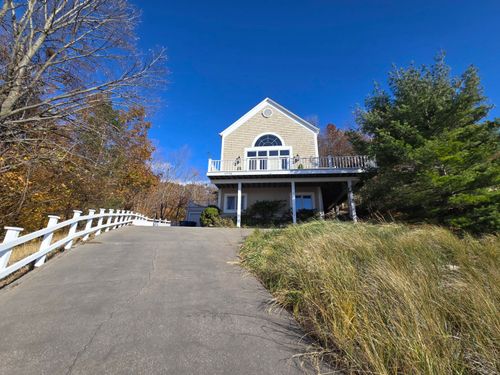 17778 N Shore Estates Rd, Spring Lake, MI, 49456-9113 | Card Image