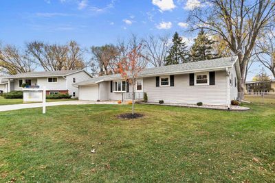 201 Major Way, House other with 3 bedrooms, 2 bathrooms and null parking in SUN PRAIRIE WI | Image 2