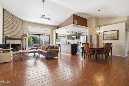 5713 E Nisbet Rd, Scottsdale, AZ, 85254-2435 | Card Image