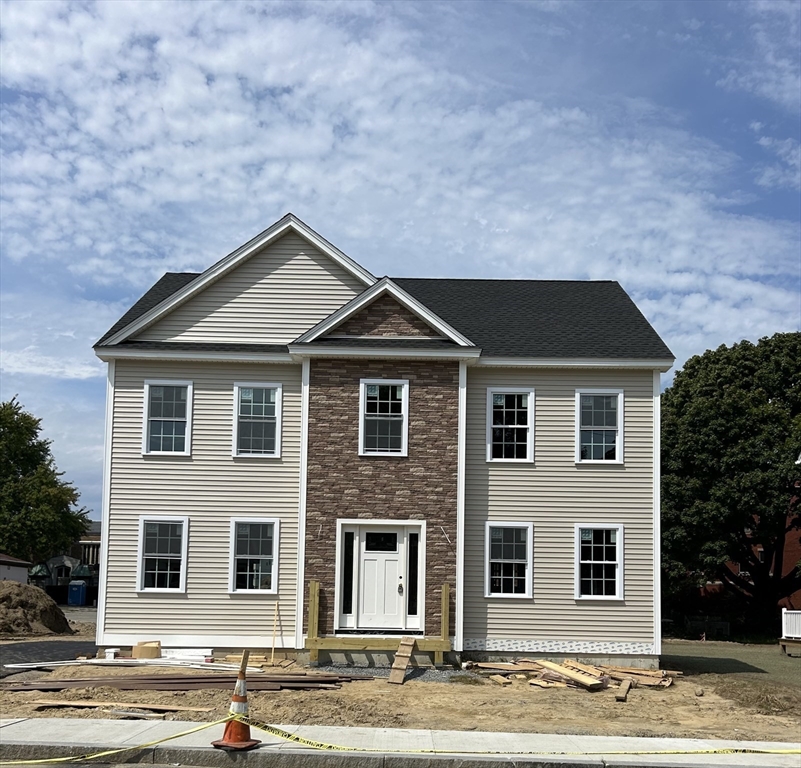 Bunker Hill Ave, Lowell, MA 01850