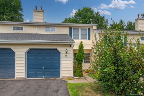 46 Pond Hill Ln, Walden, NY, 12586-2264 | Card Image