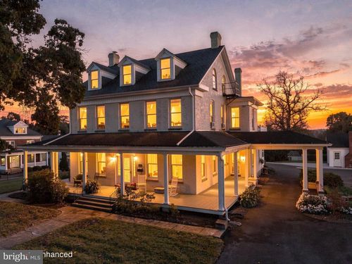 120 E 3rd St, WAYNESBORO, PA, 17268-1607 | Card Image