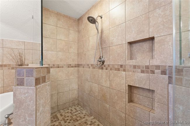 2800 Sandalwood Dr, Home with 4 bedrooms, 4 bathrooms and null parking in New Albany IN | Image 32