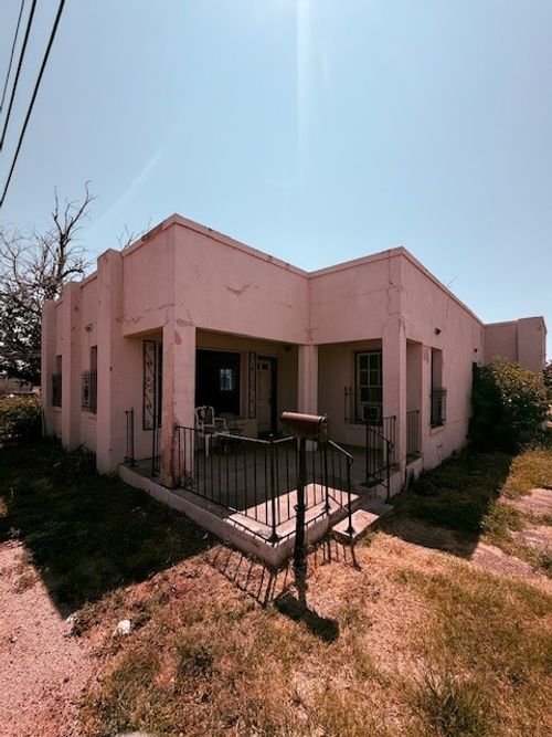 1421 17th St, Anson, TX, 79501-6103 | Card Image