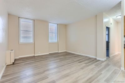 102 - 2225 Buchtel Boulevard, Condo with 1 bedrooms, 1 bathrooms and 1 parking in Denver CO | Image 3