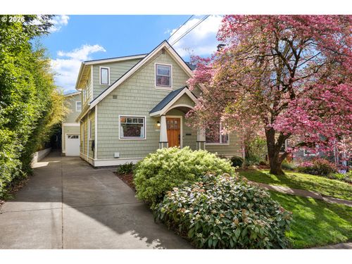 2100 Se 29th Ave, Portland, OR, 97214-5611 | Card Image