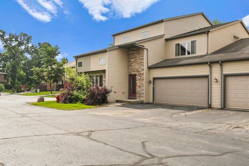 511 Knightsbridge Rd, WAUNAKEE, WI, 53597-1814 | Card Image