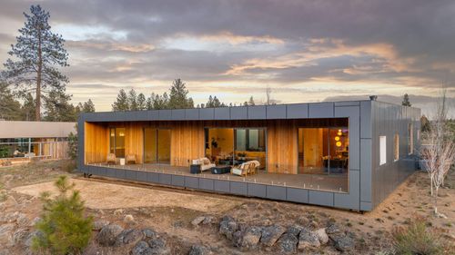 61913 Hosmer Lake Dr, Bend, OR, 97702-3771 | Card Image