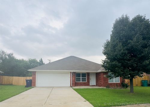 4704 Caleb St, Oklahoma City, OK, 73179-4613 | Card Image