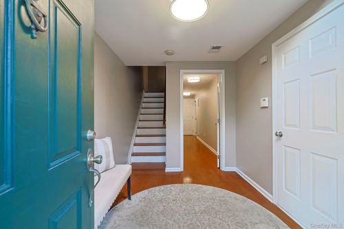 53 Barr Ln, Monroe, NY, 10950-4938 | Card Image