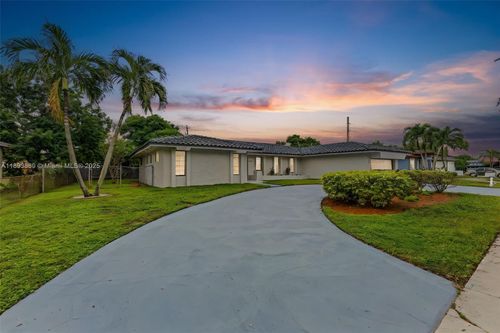 5526 Plunkett St, Hollywood, FL, 33021-8026 | Card Image