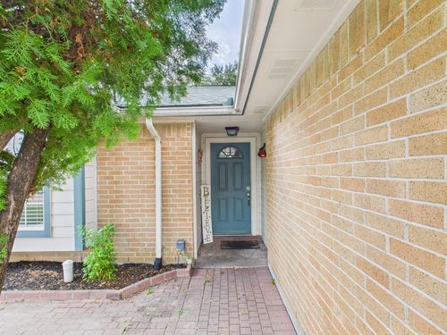 16207 N Meadow Dr, Houston, TX, 77073-5353 | Card Image