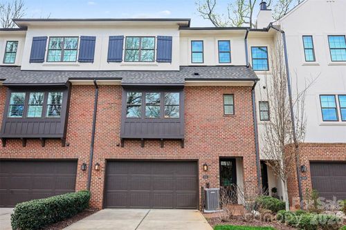 3030 Fairview Villa Ct, Charlotte, NC, 28209-0036 | Card Image
