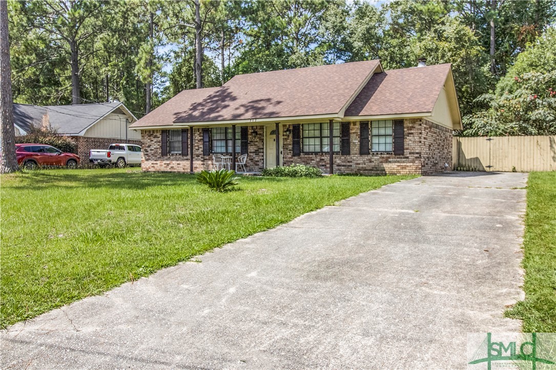 Little John Dr, Hinesville, GA 31313