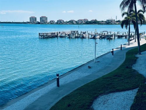 204-5200 Brittany Dr S, ST PETERSBURG, FL, 33715-1513 | Card Image