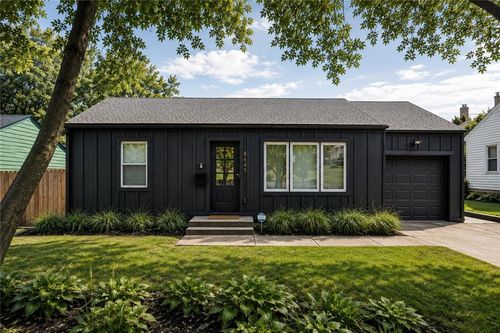 8645 Sleepy Hollow Rd, Kansas City, MO, 64114-3133 | Card Image