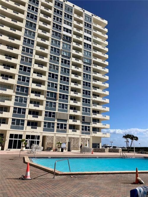 603-3180 S Ocean Dr, Hallandale Beach, FL, 33009-7249 | Card Image