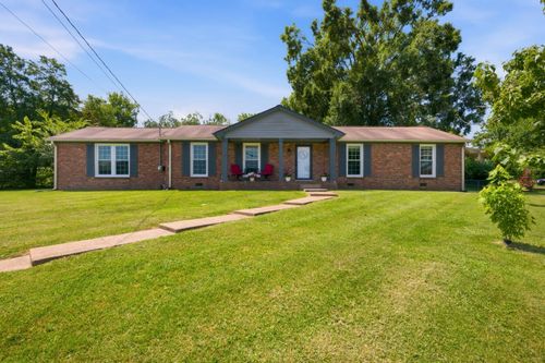 709 Harpeth Pkwy W, Nashville, TN, 37221-3505 | Card Image
