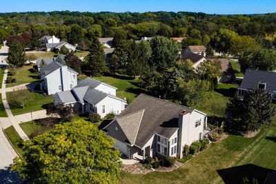 1320 Chesterwood Lane, House other with 4 bedrooms, 2 bathrooms and null parking in PEWAUKEE WI | Image 2