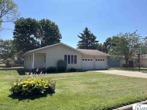 2395 Douglas St, Windom, MN, 56101-1003 | Card Image