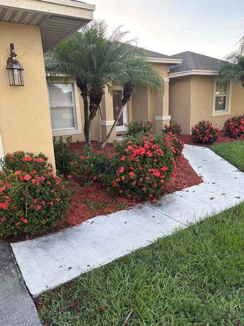 3718 Sw Masilunas St, Port St Lucie, FL, 34953-5250 | Card Image