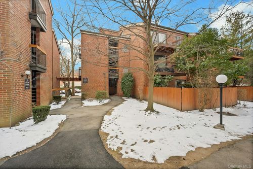 apt-14-16 Bronxville Glen Dr, Yonkers, NY, 10708-6835 | Card Image