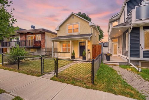 121 15 St Nw, Calgary, AB, T2N2A8 | Card Image