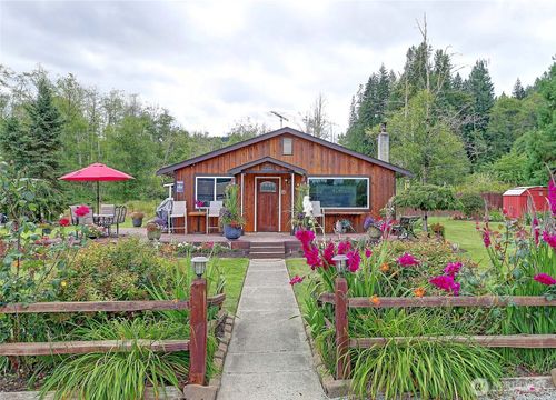 20385 State Route 9, Mount Vernon, WA, 98274-8078 | Card Image
