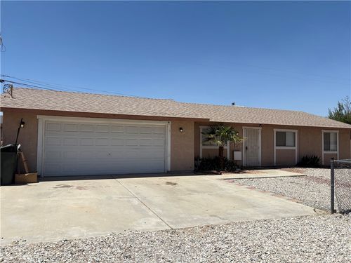 13508 Mohawk, Apple Valley, CA, 92308 | Card Image