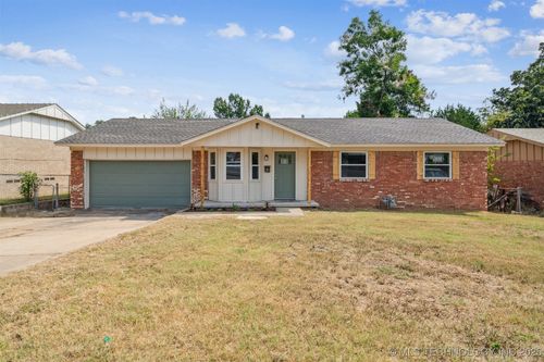 5023 S 27th West Ave, Tulsa, OK, 74107-7630 | Card Image