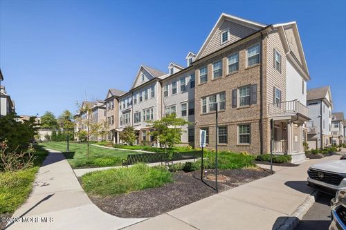 17 Cortland Ct, Livingston, NJ, 07039-5710 | Card Image