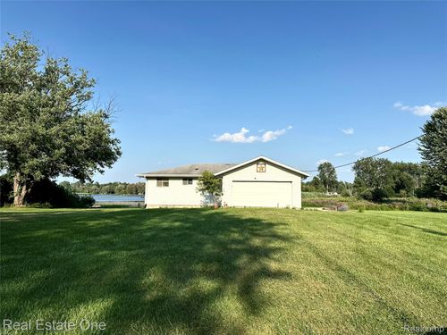 4779 Helen Dr, Silverwood, MI, 48760-9727 | Card Image