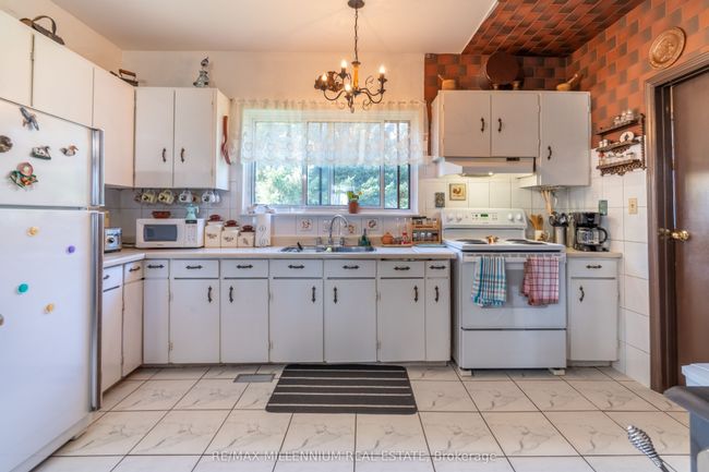 423365 - 25 Sideroad, House other with 3 bedrooms, 2 bathrooms and 3 parking in Mono ON | Image 9