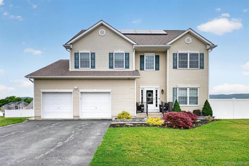 3510 John Paul Jones Ln, New Windsor, NY, 12553-4943 | Card Image