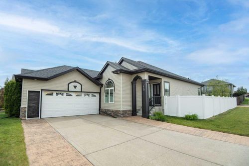 15 Lakeland Road, Sylvan Lake, AB, T4S0A2 | Card Image