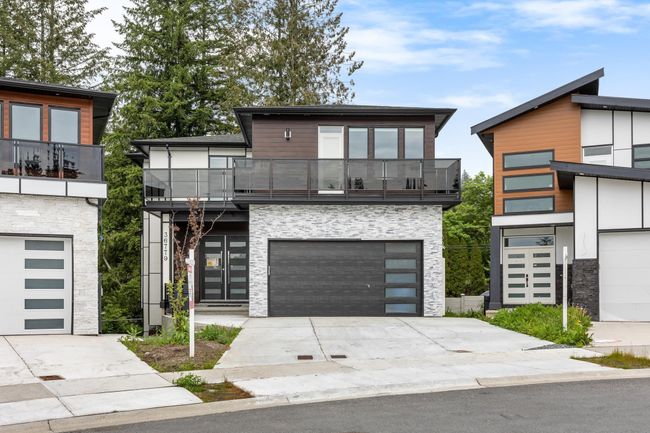36779 Carl Creek Crescent, House other with 7 bedrooms, 5 bathrooms and null parking in Abbotsford BC | Image 3
