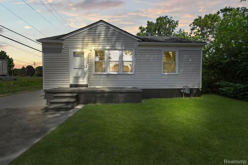 27334 Notre Dame St, Inkster, MI, 48141-2576 | Card Image