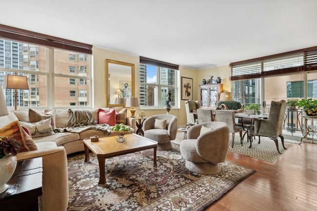 APT-1409 - 21 W Chestnut St, Condo with 2 bedrooms, 2 bathrooms and 1 parking in CHICAGO IL | Image 4