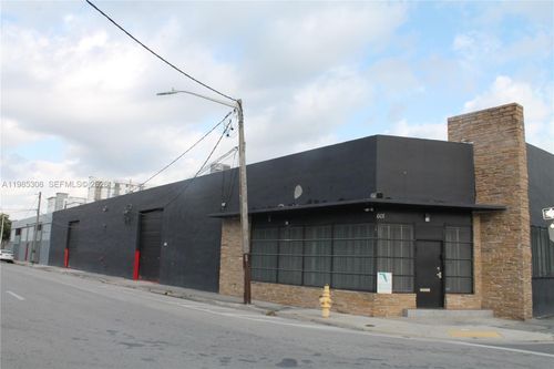 601 Nw 11th St, North Miami, FL, 33136-2414 | Card Image