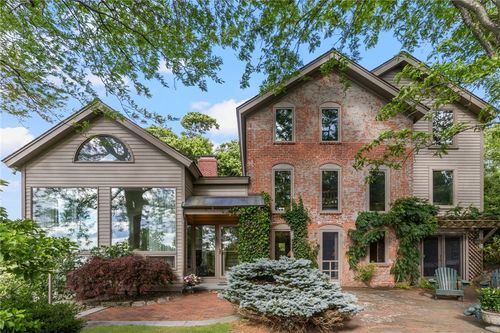 10 Nayatt Rd, Barrington, RI, 02806-3318 | Card Image