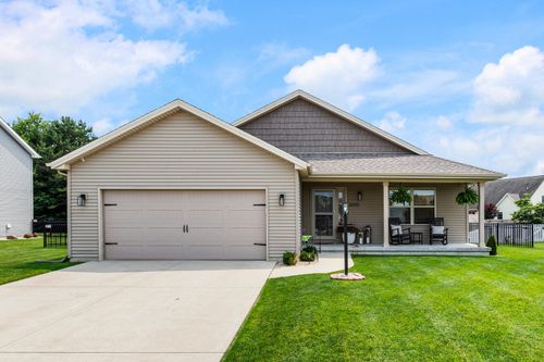 3005 Applewood Dr, Monticello, IL, 61856-8312 | Card Image