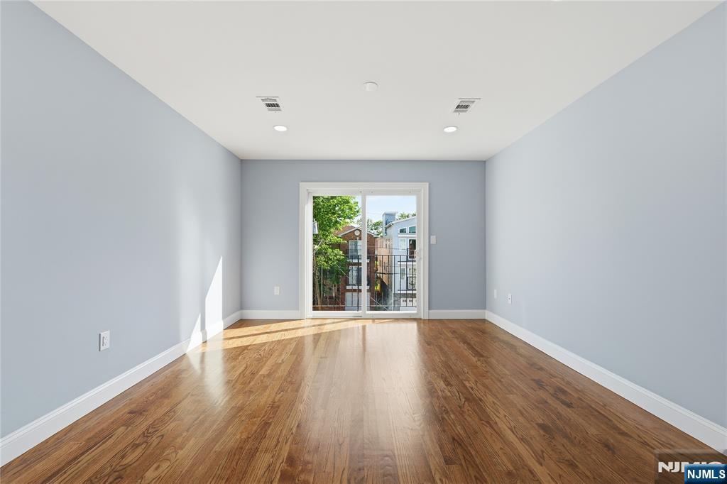 Residential Income in Newark 3