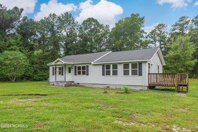 This cozy cottage is ready for you! | Image 2