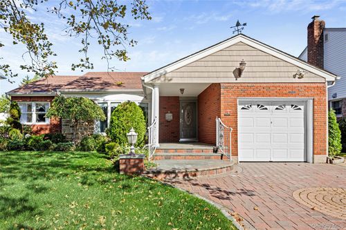 57 Patton Boulevard, North Hempstead, NY, 11040 | Card Image