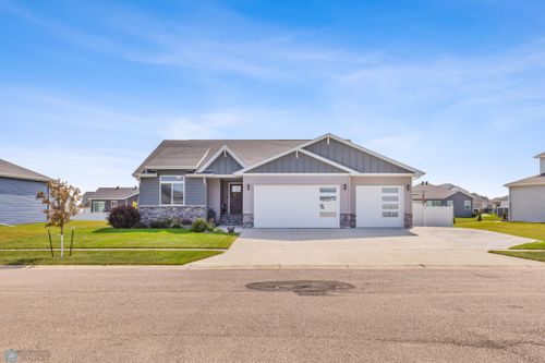 2129 W 14 Street W, West Fargo, ND, 58078 | Card Image