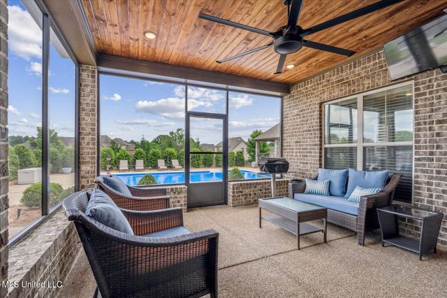 Screened Patio | Image 53